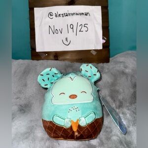 BNWT: 5” Scented Mickey Mouse (Mint Chip Ice Cream) Squishmallow